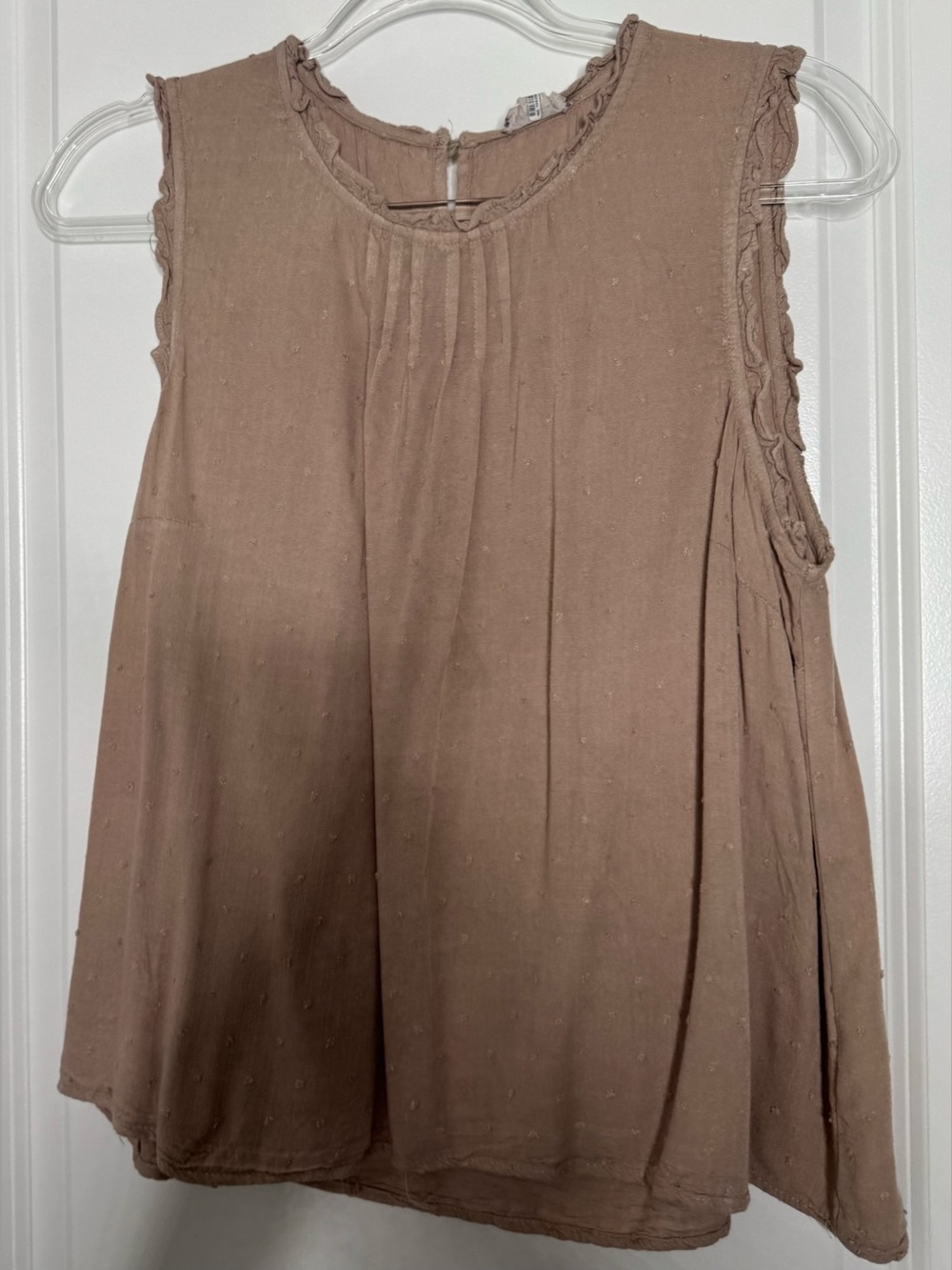 Hem & Thread Dusty Taupe Ruffle-Trim Swing Camisole blouse size large